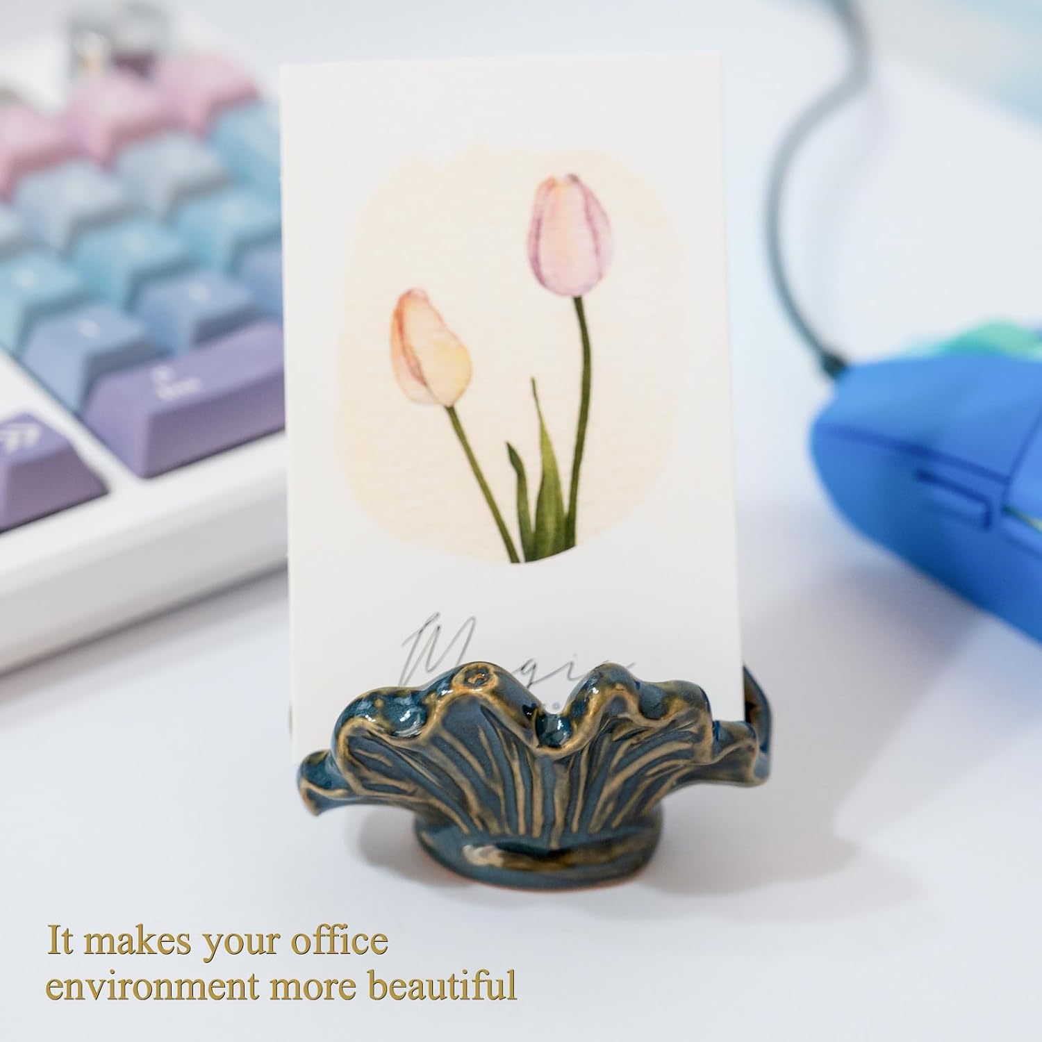 Cute Shell Business Card Holder for Desk - Vertical Display Stand