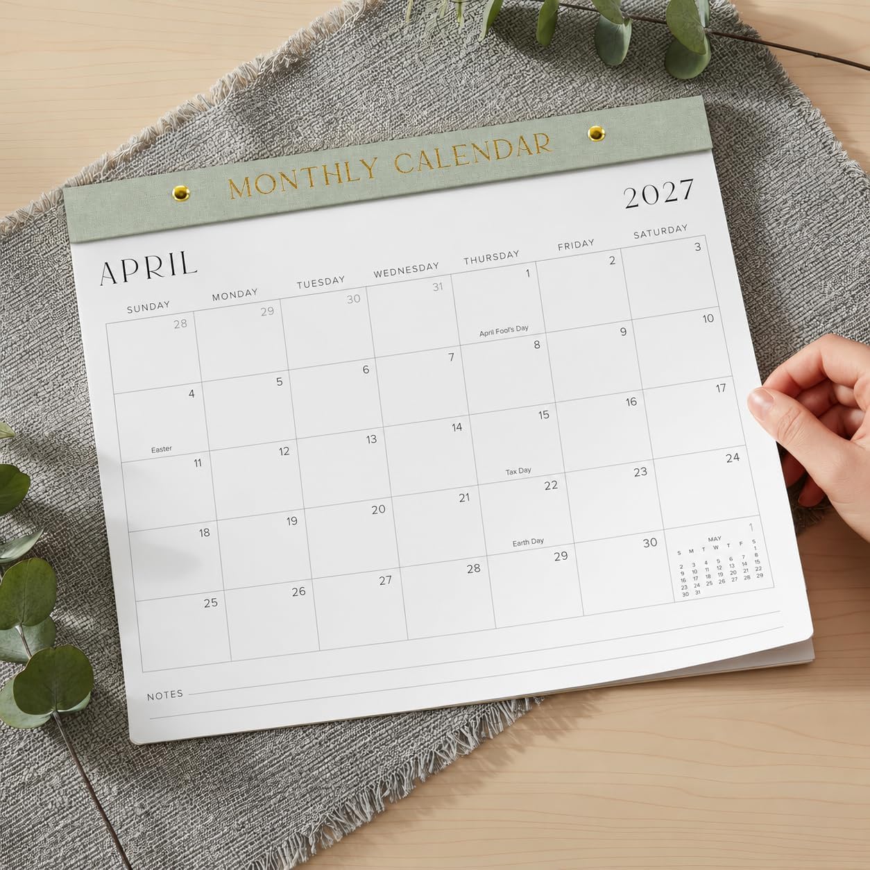 Aesthetic 2026-2027 Desk Calendar - Runs From January 2026 Until July 2027