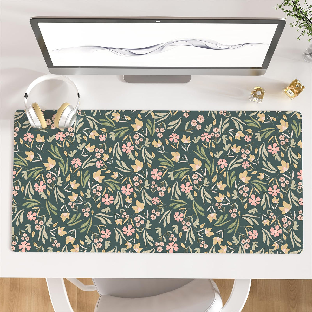 Faux Leather Large Mouse Pad, Office Desk Mat, 31.5"x15.7", Pink Floral