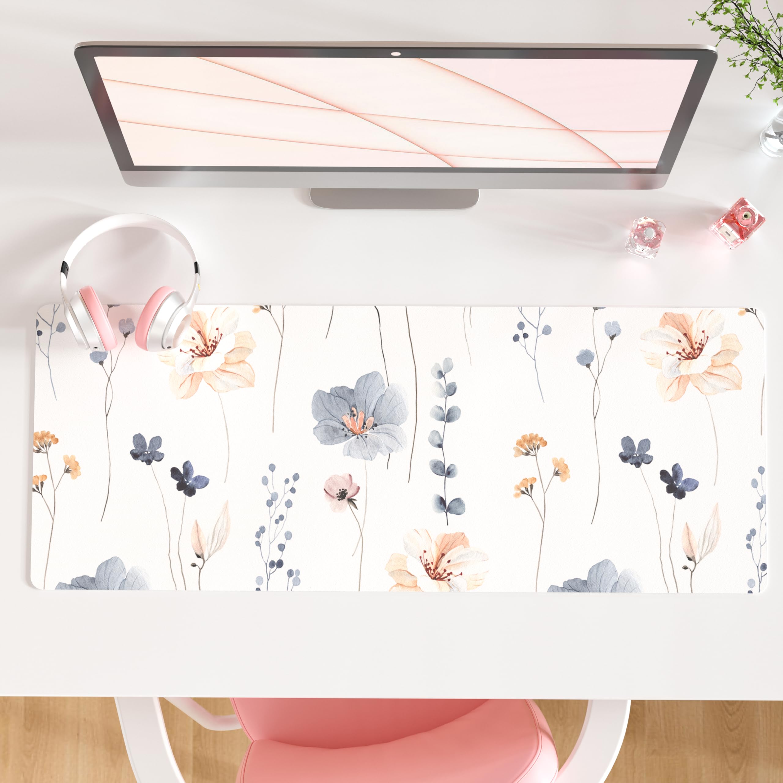 QIYI PU Leather Large Mouse Pad, Waterproof Desk Mat, 31.5" x 15.7", Peony