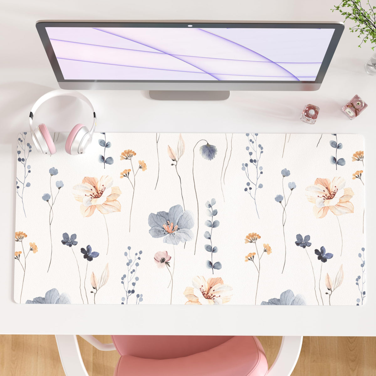 QIYI PU Leather Large Mouse Pad, Waterproof Desk Mat, 31.5" x 15.7", Peony