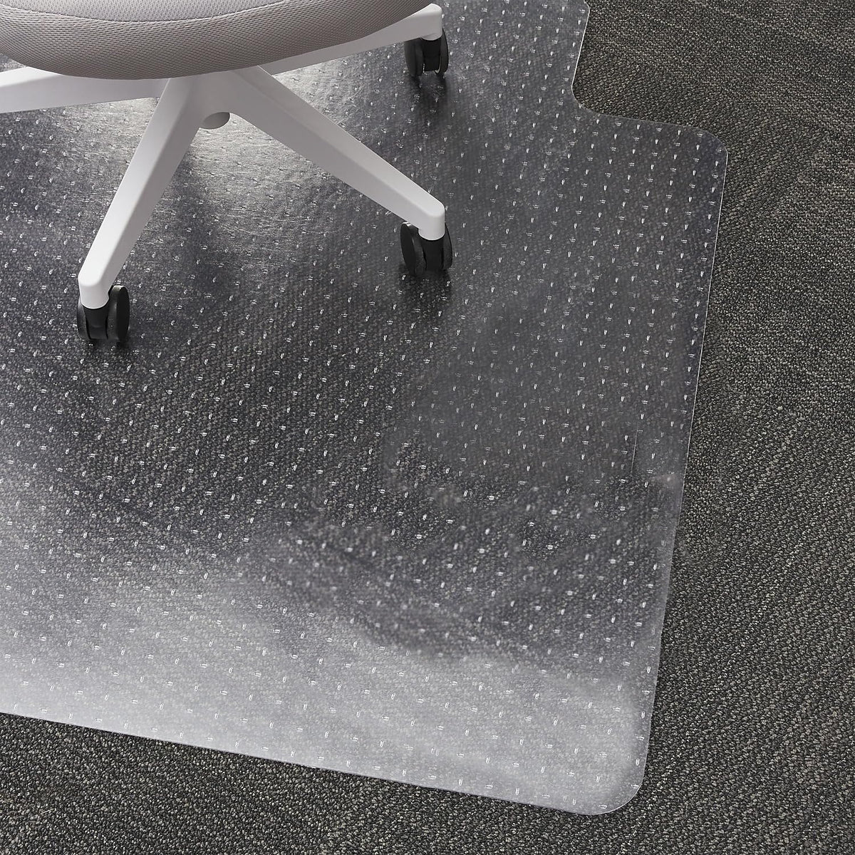 Staples Office Chair Mat, Clear, 35.5x47.5 Inch, Flat-Pile Carpet, with Lip